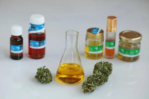 Bulk THCA Dabs vs. Other Cannabis Concentrates: A Comparative Analysis